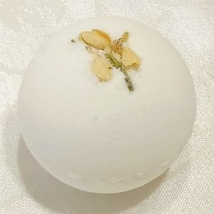 Luxury Jasmine Bath Bomb